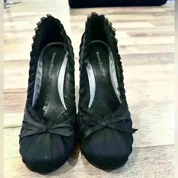 Varsavia Viamara Black Heels - Picture 3 of 5